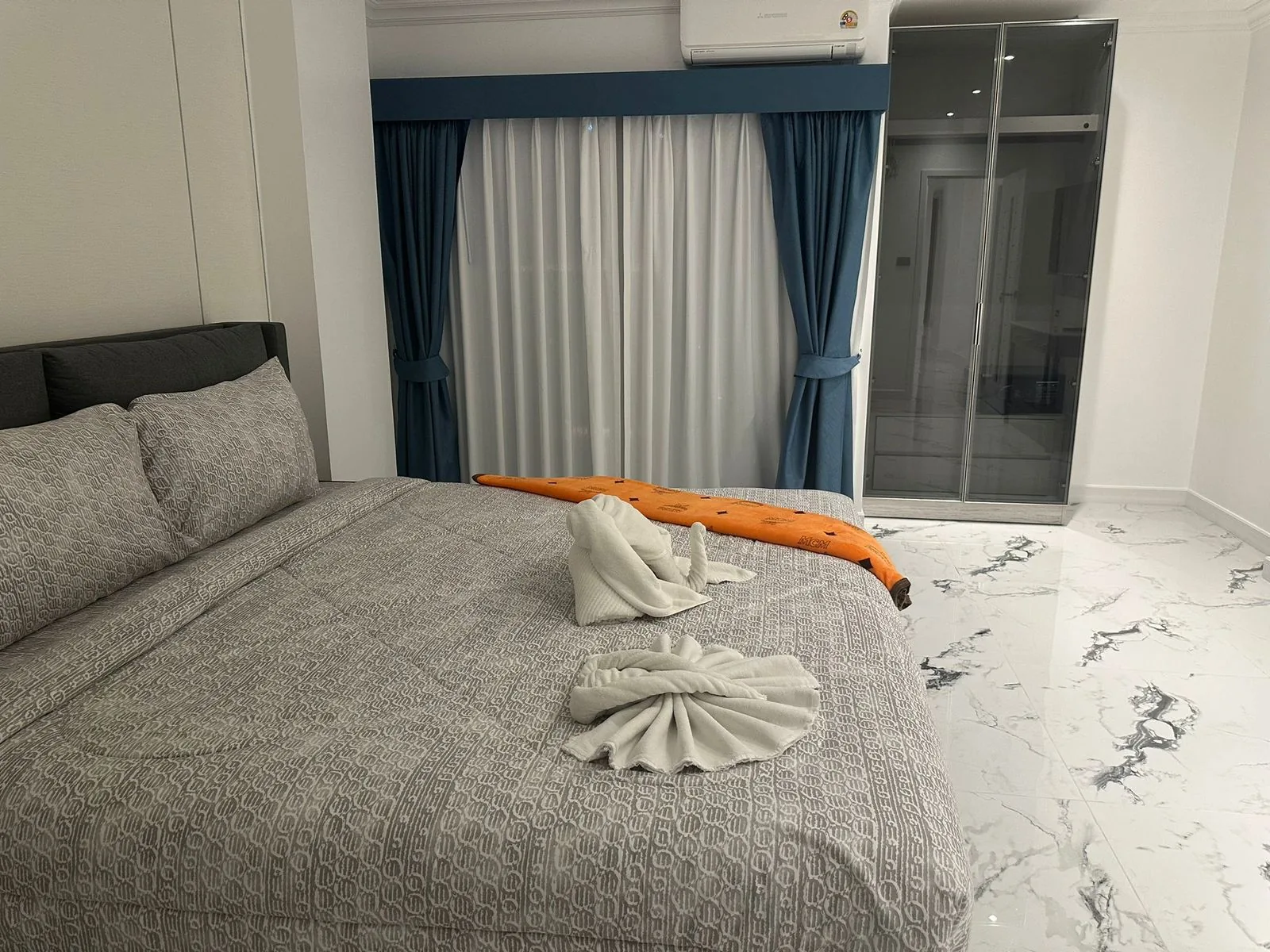 Second bedroom